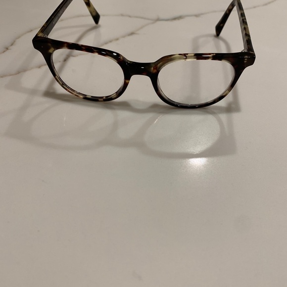 Eye glasses - Picture 2 of 4
